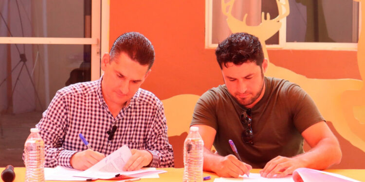 INAUGURA PARQUES Y VIDA SILVESTRE OFICINA REGIONAL EN ZONA CITRÍCOLA; FIRMA GLEN VILLARREAL ZAMBRANO CONVENIO CON FIDECITRUS 1 INAUGURA PARQUES Y VIDA SILVESTRE OFICINA REGIONAL EN ZONA CITRÍCOLA; FIRMA GLEN VILLARREAL ZAMBRANO CONVENIO CON FIDECITRUS