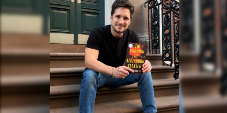 BONETA DEBUTA COMO NOVELISTA 1 BONETA DEBUTA COMO NOVELISTA