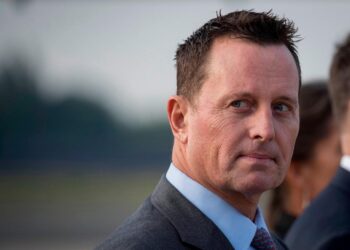 TRUMP CAMBIA DE EMBAJADOR TRAS ESCÁNDALO