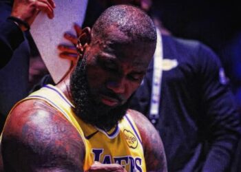 LEBRON PIENSA EN EL RETIRO TRAS CAÍDA DE LOS LAKERS
