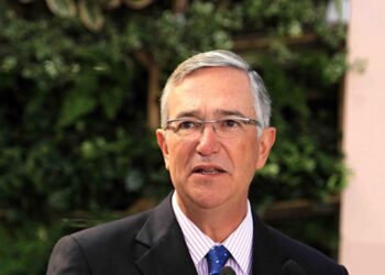 SALINAS PLIEGO PIERDE EL 63% DE SU FORTUNA