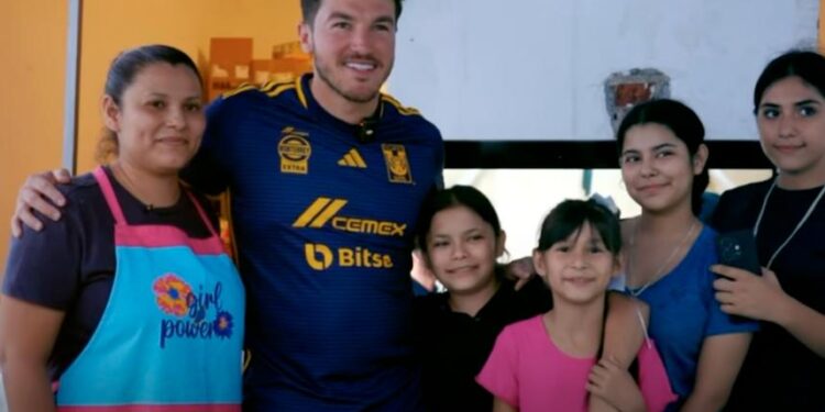 DONA SAMUEL SU SUELDO PARA APOYAR A SOL, UNA NIÑA CON SÍNDROME DE TURNER.