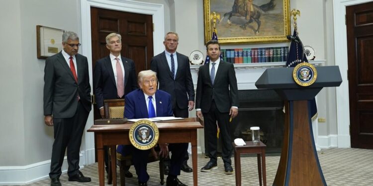 INDIA RESPONDE A EE.UU. CON POSIBLES ARANCELES RECÍPROCOS