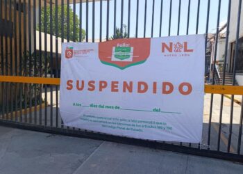 SUSPENDE ESTADO A PYOSA POR DERRAME DE LÍQUIDO AZUL.