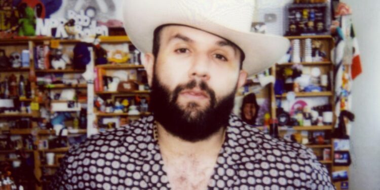 CARÍN LEÓN Y GABITO BALLESTEROS PRESENTAN "REGALO DE DIOS 1 CARÍN LEÓN Y GABITO BALLESTEROS PRESENTAN “REGALO DE DIOS