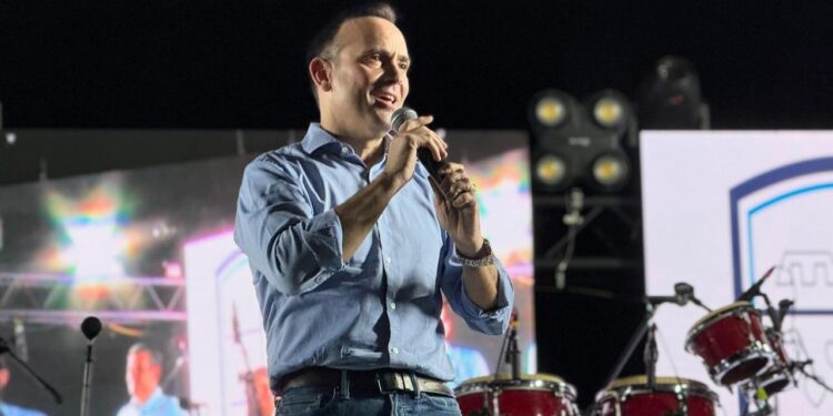 SE APUNTA ‘CHALE’ PARA GUBERNATURA EN 2027; ASEGURA PANISTA QUE ACEPTARÍA CANDIDATURA ALBIAZUL.