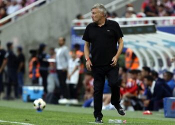 DOMÉNEC TORRENT SE PERFILA PARA SER EL NUEVO DT DE RAYADOS.