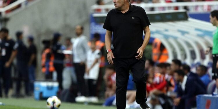 DOMÉNEC TORRENT SE PERFILA PARA SER EL NUEVO DT DE RAYADOS. 1 DOMÉNEC TORRENT SE PERFILA PARA SER EL NUEVO DT DE RAYADOS.