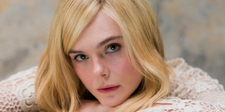 REGRESA EFFIE TRINKET; ELLE FANNING SE UNE A 'LOS JUEGOS DEL HAMBRE' 1 REGRESA EFFIE TRINKET; ELLE FANNING SE UNE A ‘LOS JUEGOS DEL HAMBRE’