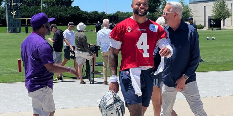 DAK PRESCOTT AFIRMA ESTAR CASI LISTO PARA REGRESO CON DALLAS COWBOYS
