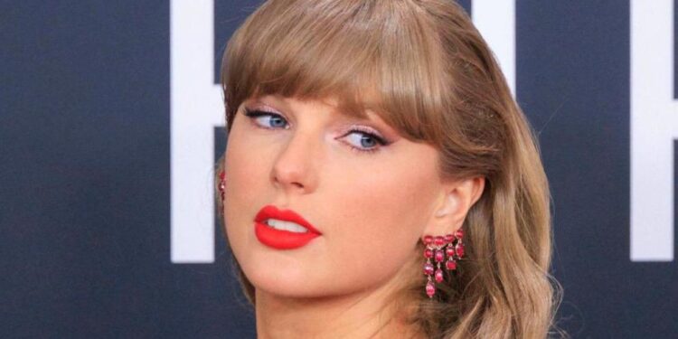TAYLOR SWIFT QUEDA FUERA DEL JUICIO ENTRE LIVELY Y BALDONI 1 TAYLOR SWIFT QUEDA FUERA DEL JUICIO ENTRE LIVELY Y BALDONI