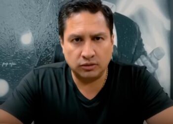 CANCELA EU VISA A JULIÓN ÁLVAREZ; CANTANTE SE PRESENTARÍA MAÑANA EN EL ESTADIO DE LOS VAQUEROS DE DALLAS.