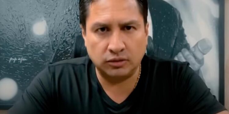 CANCELA EU VISA A JULIÓN ÁLVAREZ; CANTANTE SE PRESENTARÍA MAÑANA EN EL ESTADIO DE LOS VAQUEROS DE DALLAS.