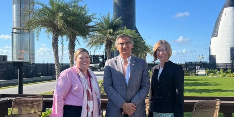 BUSCA AMÉRICO DISIPAR VERSIONES DE CANCELACIÓN DE VISA; ESTARÍA GOBERNADOR DE TAMAULIPAS PRESENTE EN LANZAMIENTO DE SPACEX. 1 BUSCA AMÉRICO DISIPAR VERSIONES DE CANCELACIÓN DE VISA; ESTARÍA GOBERNADOR DE TAMAULIPAS PRESENTE EN LANZAMIENTO DE SPACEX.