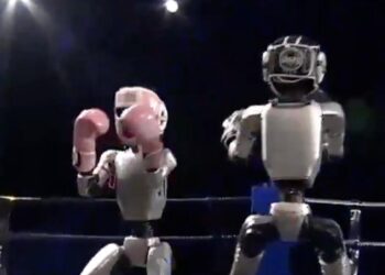 CHINA INAUGURA LA PRIMERA COMPETENCIA DE BOXEO ENTRE ROBOTS HUMANOIDES