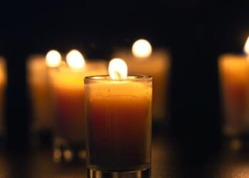 TORMENTAS DEJAN A TEXAS SIN LUZ; MÁS DE 220 MIL HOGARES AFECTADOS