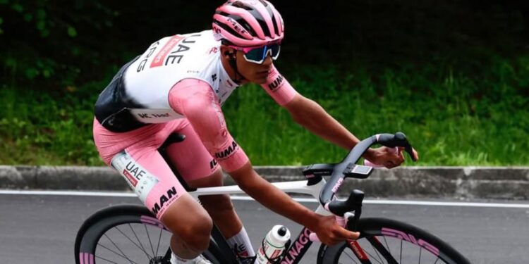 ISAAC DEL TORO TRIUNFA EN ETAPA 17 1 ISAAC DEL TORO TRIUNFA EN ETAPA 17