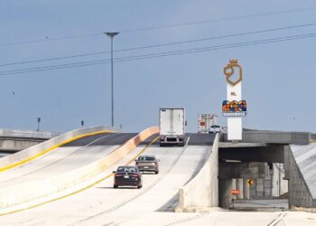 ENTREGA SAMUEL DISTRIBUIDORES VIALES EN LA GLORIA-COLOMBIA Y AUTOPISTA MONTERREY-LAREDO; MEJORAN SEGURIDAD Y FLUIDEZ DE RUTA ESTRATÉGICA. 5 ENTREGA SAMUEL DISTRIBUIDORES VIALES EN LA GLORIA-COLOMBIA Y AUTOPISTA MONTERREY-LAREDO; MEJORAN SEGURIDAD Y FLUIDEZ DE RUTA ESTRATÉGICA.