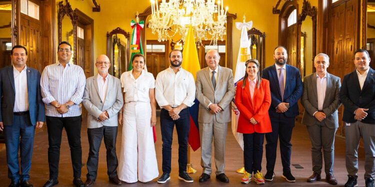 BUSCAN GOBERNADORES DE COLOMBIA REPLICAR MODELO NUEVO LEÓN