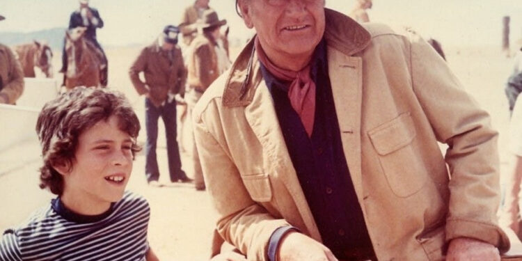 EL LEGADO DE JOHN WAYNE: SU HIJO LLEVA EL NOMBRE DE SU PERSONAJE MÁS ICÓNICO 1 EL LEGADO DE JOHN WAYNE: SU HIJO LLEVA EL NOMBRE DE SU PERSONAJE MÁS ICÓNICO