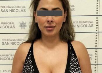 DETIENE POLICÍA DE SAN NICOLÁS A CONDUCTORA DE TV