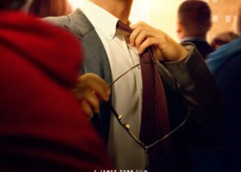 DAVID CORENSWET DEJA ATRÁS A CLARK KENT Y SE TRANSFORMA EN SUPERMAN EN NUEVOS PÓSTERES OFICIALES