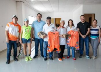 ENTREGA SALINAS VICTORIA EQUIPO DEPORTIVO PARA ADULTOS MAYORES QUE COMPETIRÁN EN OLIMPIADA ESTATAL