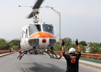 DESPLIEGAN PROTECCIÓN CIVIL DEL ESTADO Y DE GUADALUPE OPERATIVO AÉREO Y TERRESTRE PARA SALVAR VIDAS. 4 DESPLIEGAN PROTECCIÓN CIVIL DEL ESTADO Y DE GUADALUPE OPERATIVO AÉREO Y TERRESTRE PARA SALVAR VIDAS.