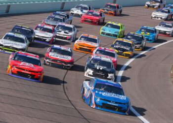 NASCAR EVALÚA AUMENTAR LA POTENCIA DE LOS COCHES EN LA CUP SERIES