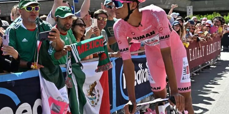 ¿DOS MIL PESOS? ¿ES NETA CONADE? EL APOYO DEL GOBIERNO DE MÉXICO QUE RECIBIÓ DEL TORO, EL JOVEN CICLISTA MEXICANO QUE QUEDÓ SEGUNDO EN EL GIRO DE ITALIA. 1 ¿DOS MIL PESOS? ¿ES NETA CONADE? EL APOYO DEL GOBIERNO DE MÉXICO QUE RECIBIÓ DEL TORO, EL JOVEN CICLISTA MEXICANO QUE QUEDÓ SEGUNDO EN EL GIRO DE ITALIA.