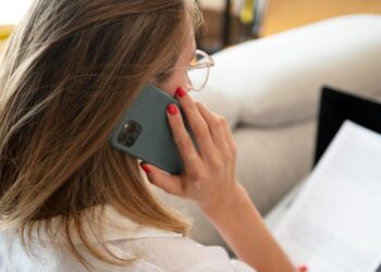 iOS 26 TRAE “CALL SCREENING” PARA COMBATIR ESTAFAS TELEFÓNICAS