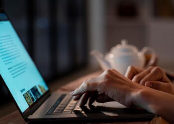 TELETRABAJO: MÁS LIBERTAD, PERO TAMBIÉN AISLAMIENTO