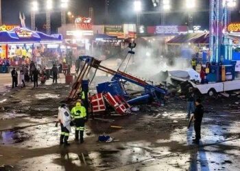 FALLA EN JUEGO MECÁNICO DEJA AL MENOS 9 PERSONAS LESIONADAS EN FERIA DE EL CARMEN; COLAPSA ESTRUCTURA DE ATRACCIÓN CONOCIDA COMO 'EL MARTILLO'. 1 FALLA EN JUEGO MECÁNICO DEJA AL MENOS 9 PERSONAS LESIONADAS EN FERIA DE EL CARMEN; COLAPSA ESTRUCTURA DE ATRACCIÓN CONOCIDA COMO ‘EL MARTILLO’.