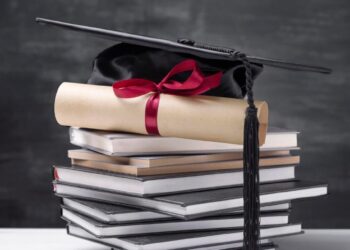 SEP LLAMA A GRADUACIONES ESCOLARES SIN EXCESOS