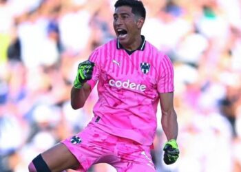 SALVA ANDRADA A RAYADOS ANTE RIVER