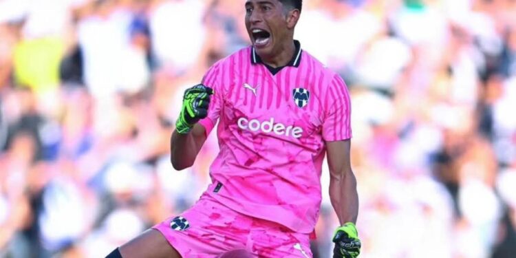 SALVA ANDRADA A RAYADOS ANTE RIVER