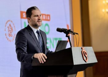 ANUNCIA ESTADO PLAN DE RESTAURACIÓN PARA EL RÍO SANTA CATARINA; PRESENTA RAÚL LOZANO ESTRATEGIA QUE INCLUYE RETIRO DE BASURA E INSTALACIÓN DE HUERTOS COMUNITARIOS. 1 ANUNCIA ESTADO PLAN DE RESTAURACIÓN PARA EL RÍO SANTA CATARINA; PRESENTA RAÚL LOZANO ESTRATEGIA QUE INCLUYE RETIRO DE BASURA E INSTALACIÓN DE HUERTOS COMUNITARIOS.