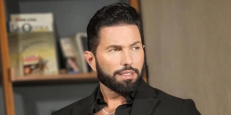 PONCHO DE NIGRIS HOSPITALIZADO POR FUERTE INFECCIÓN ESTOMACAL 1 PONCHO DE NIGRIS HOSPITALIZADO POR FUERTE INFECCIÓN ESTOMACAL