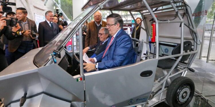 EBRARD PRUEBA PRIMER AUTO DE HIDRÓGENO MEXICANO ES DESARROLLADO POR EL IPN Y CINVESTAV 1 EBRARD PRUEBA PRIMER AUTO DE HIDRÓGENO MEXICANO ES DESARROLLADO POR EL IPN Y CINVESTAV