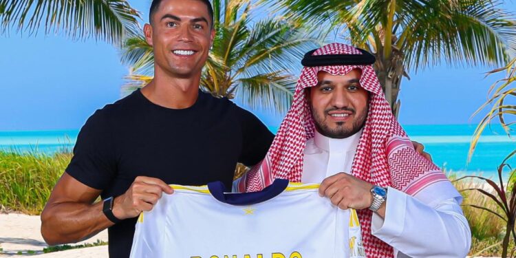 CRISTIANO RONALDO RENUEVA CON AL-NASSR HASTA 2027