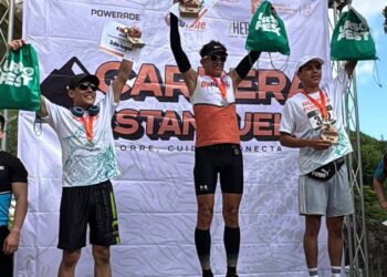 CORREN POR LA ESTANZUELA 4 CORREN POR LA ESTANZUELA