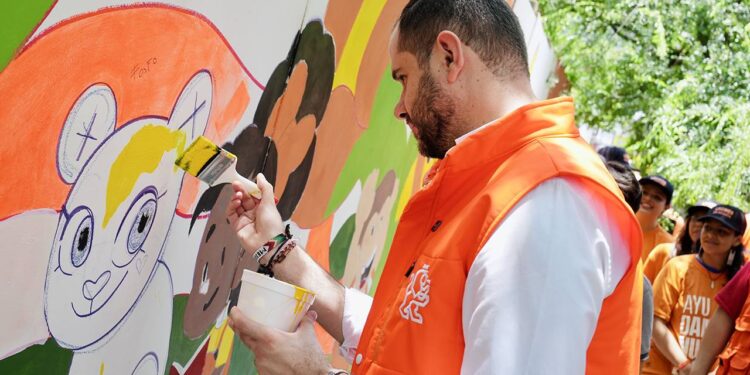 ‘PINTAN’ DE PARTICIPACIÓN AL PARQUE CIUDADANO; VECINOS Y VOLUNTARIOS TRANSFORMAN TAPIALES EN MURAL COLECTIVO PARA CELEBRAR RESCATE DEL ESPACIO PÚBLICO. 1 ‘PINTAN’ DE PARTICIPACIÓN AL PARQUE CIUDADANO; VECINOS Y VOLUNTARIOS TRANSFORMAN TAPIALES EN MURAL COLECTIVO PARA CELEBRAR RESCATE DEL ESPACIO PÚBLICO.