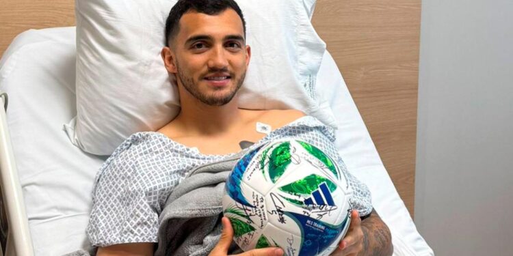 LUIS CHÁVEZ FUE OPERADO CON ÉXITO; BUSCA RECUPERARSE PARA EL MUNDIAL 2026 1 LUIS CHÁVEZ FUE OPERADO CON ÉXITO; BUSCA RECUPERARSE PARA EL MUNDIAL 2026