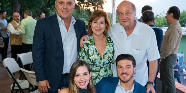 ‘SEGUIMOS FIRMES'.- NAVARRO PRESUME SECRETARIO GENERAL DE GOBIERNO EN REDES FOTO CON EL GOBERNADOR ANTE RUMORES DE SU SALIDA DEL GABINETE ESTATAL. 1 ‘SEGUIMOS FIRMES’.- NAVARRO PRESUME SECRETARIO GENERAL DE GOBIERNO EN REDES FOTO CON EL GOBERNADOR ANTE RUMORES DE SU SALIDA DEL GABINETE ESTATAL.