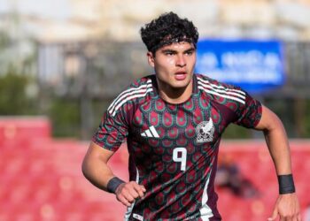 STÉPHANO CARRILLO SE DESVANECE EN FRANCIA