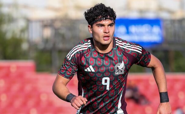 STÉPHANO CARRILLO SE DESVANECE EN FRANCIA 1 STÉPHANO CARRILLO SE DESVANECE EN FRANCIA