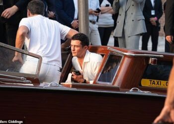 ORLANDO BLOOM REGRESA A LA SOLTERÍA Y SE ROBA LA ATENCIÓN EN LA BODA DE BEZOS