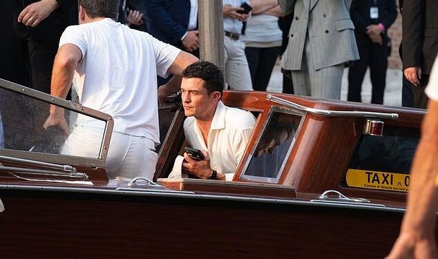 ORLANDO BLOOM REGRESA A LA SOLTERÍA Y SE ROBA LA ATENCIÓN EN LA BODA DE BEZOS 1 ORLANDO BLOOM REGRESA A LA SOLTERÍA Y SE ROBA LA ATENCIÓN EN LA BODA DE BEZOS