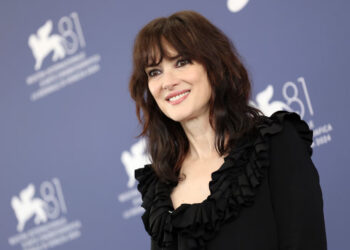 WINONA RYDER SUPERA A MILLIE BOBBY BROWN COMO LA ACTRIZ MÁS RICA DE STRANGER THINGS