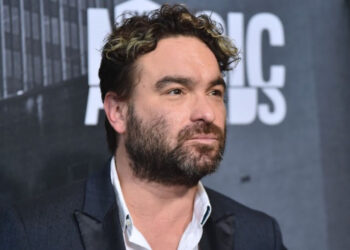 JOHNNY GALECKI SE SINCERA SOBRE SU DISTANCIA CON EL ELENCO DE THE BIG BANG THEORY